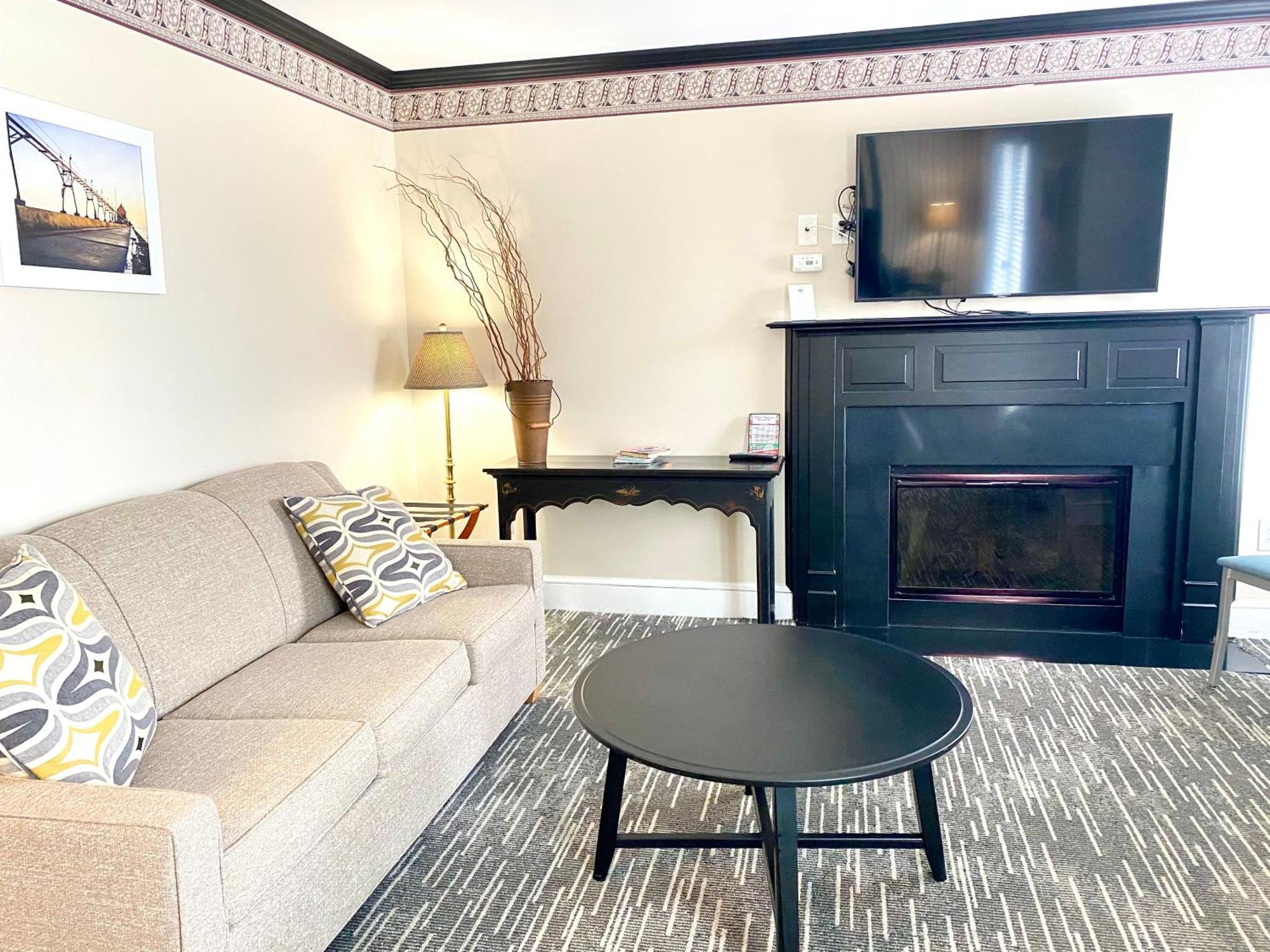 Harbor House Inn Grand Haven Rom bilde